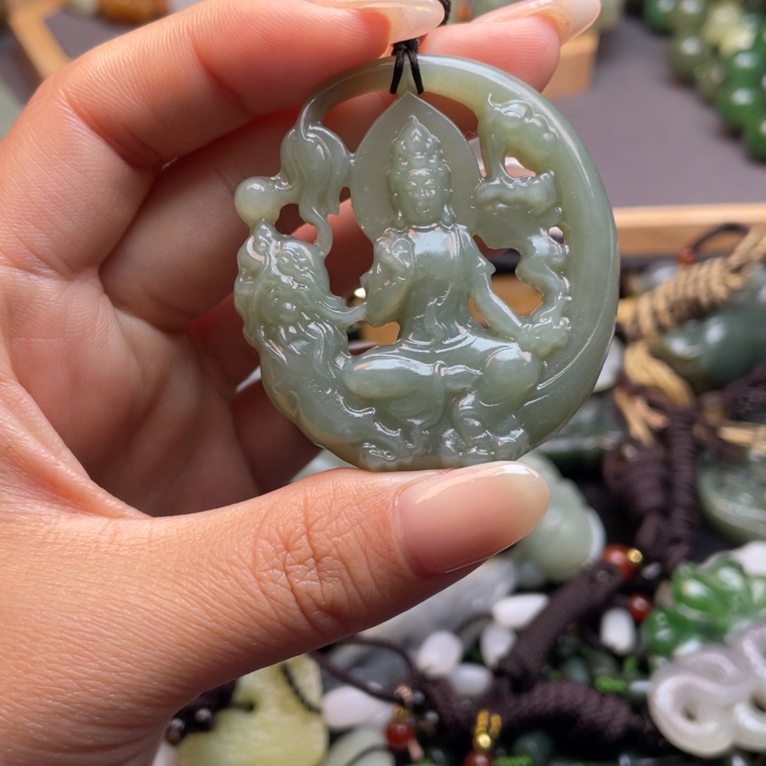 和田玉颈饰未镶嵌