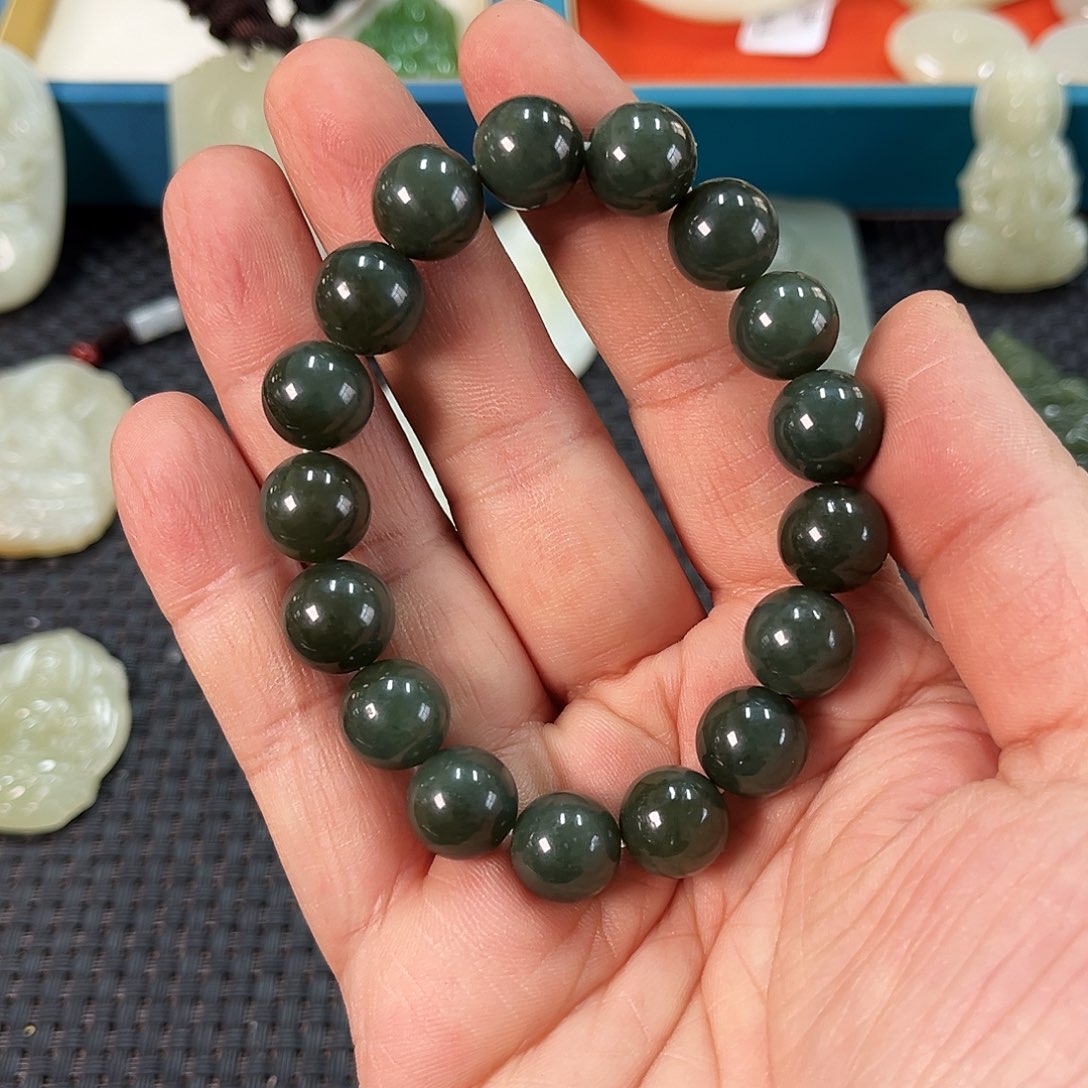 和田玉（糖玉）颈饰未镶嵌