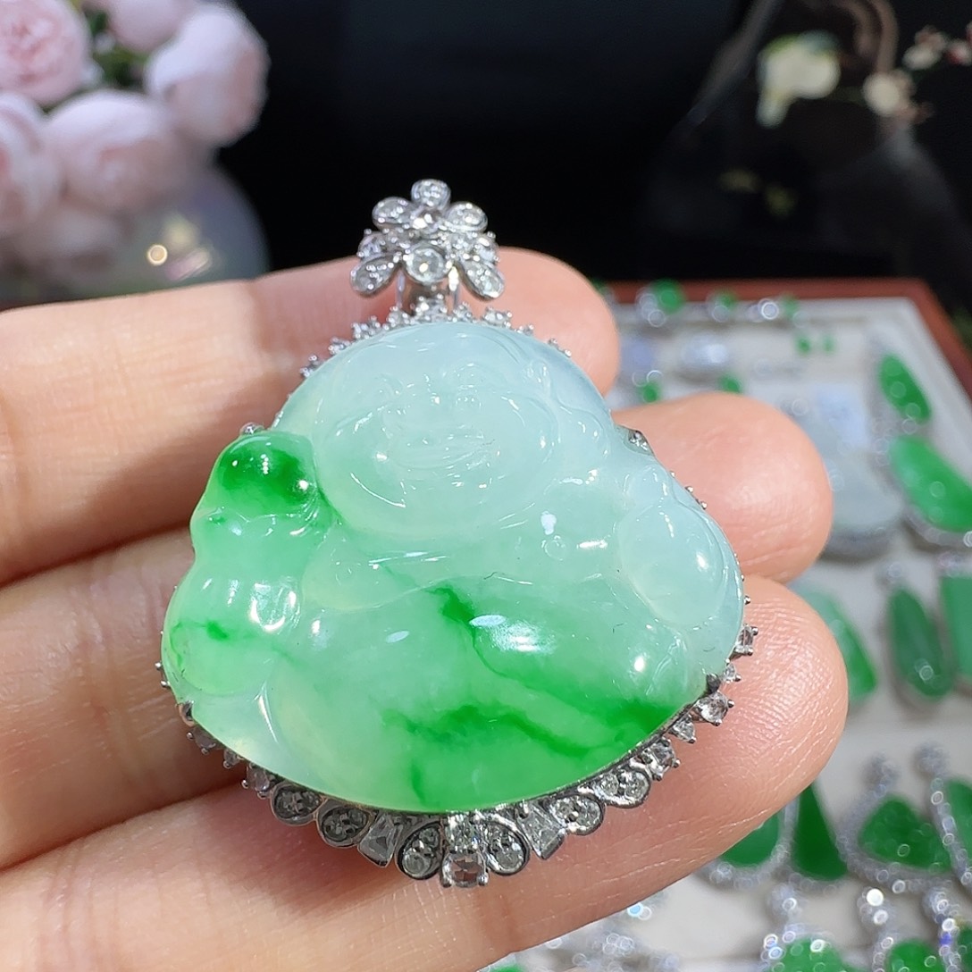 翡翠吊坠(不含链)18K金镶嵌