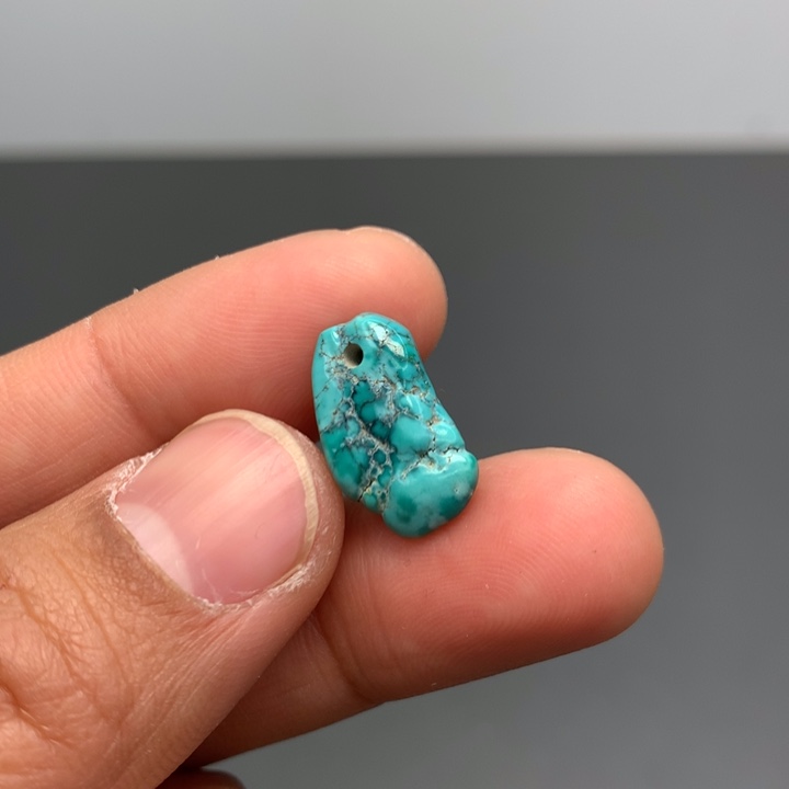 绿松石颈饰未镶嵌