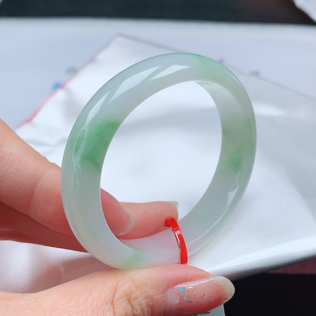 翡翠手镯（贵妃镯）未镶嵌51贵