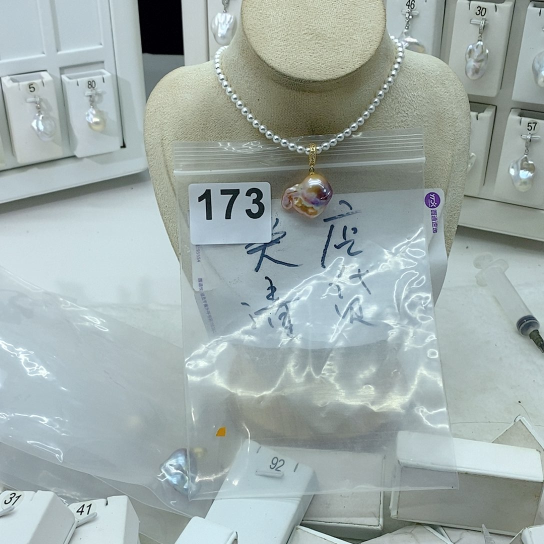 淡水珍珠颈饰合金