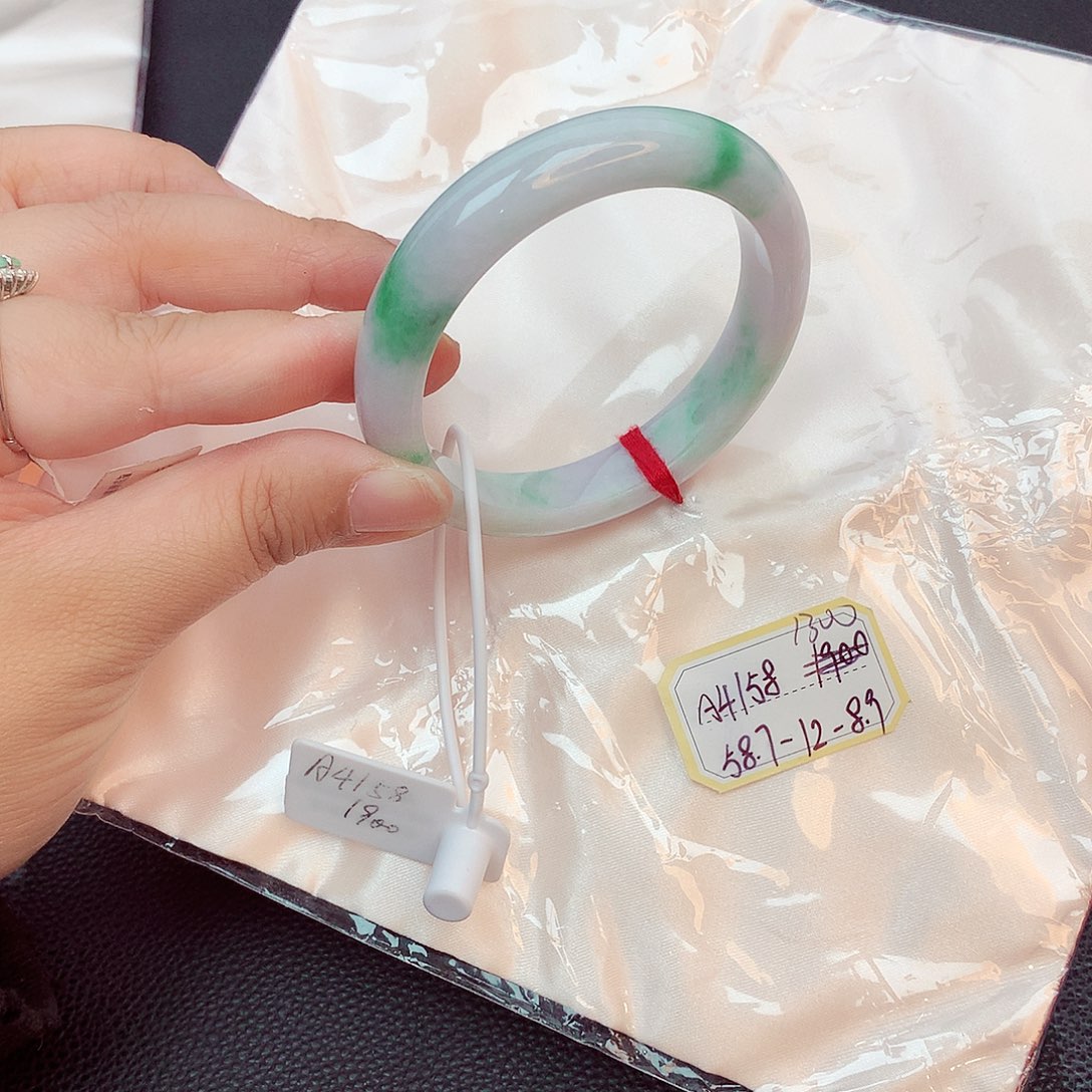 翡翠手镯未镶嵌天然缅甸翡翠A货