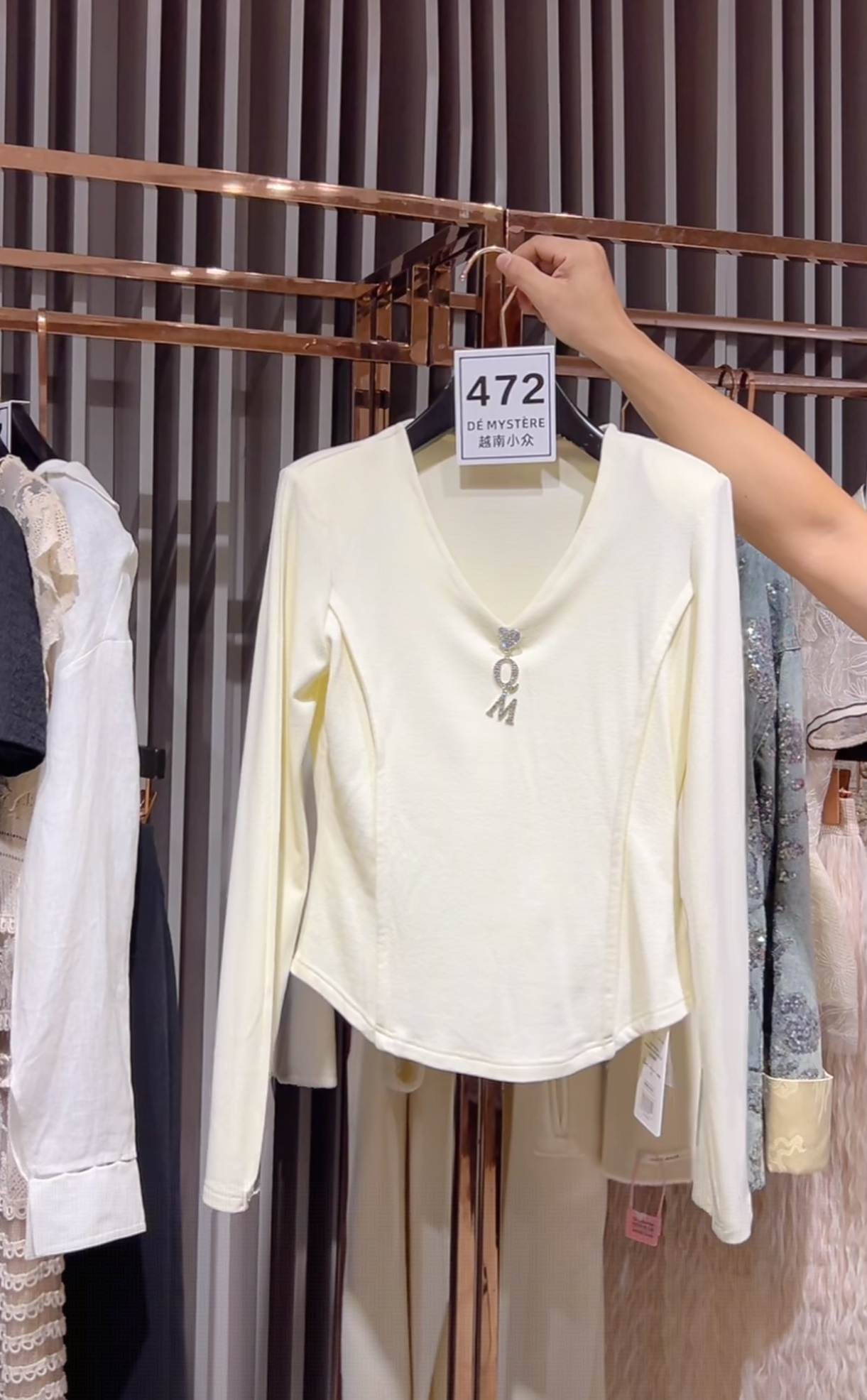 【DÉ MYSTÈRE】时尚修身百搭长袖打底衫女 GQW67961