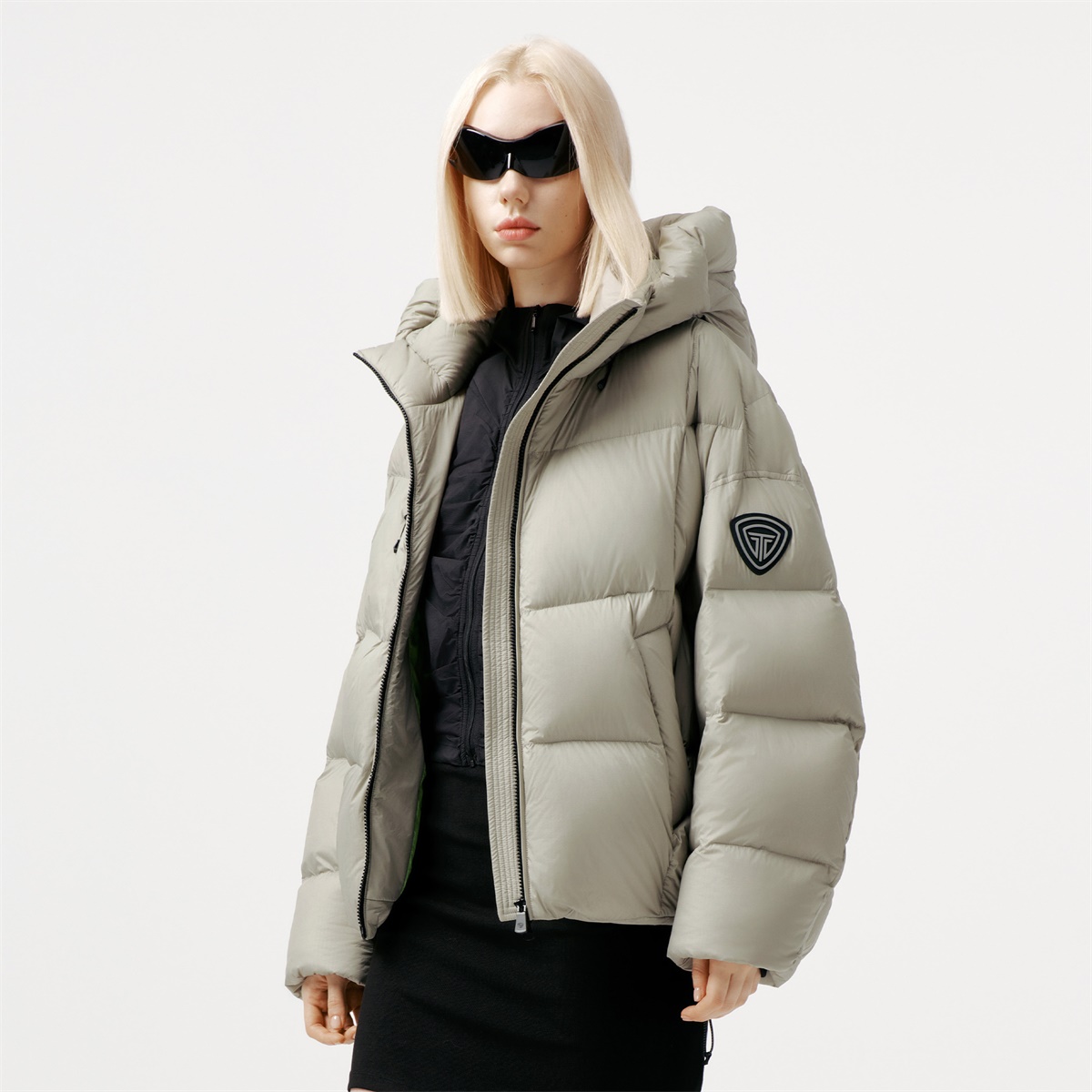 【官方】坦博尔25款女士90鹅绒羽绒服短款高品质休闲保暖外套530A