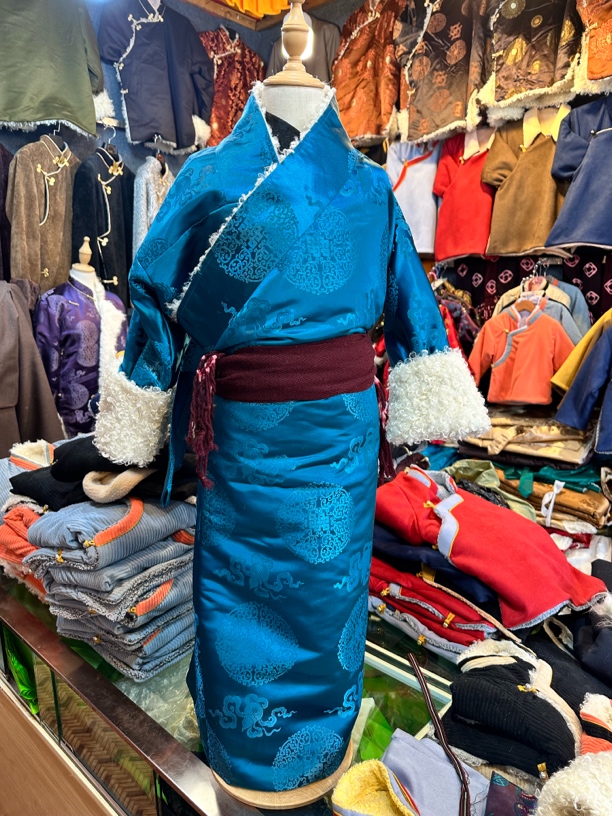 藏族儿童女同款冬季儿童加绒保暖藏服藏袍新款毛加厚藏装