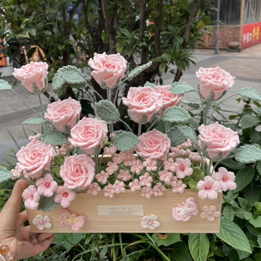 手工毛线钩织粉色渐变玫瑰花盒女生生日情人节订婚礼物成品