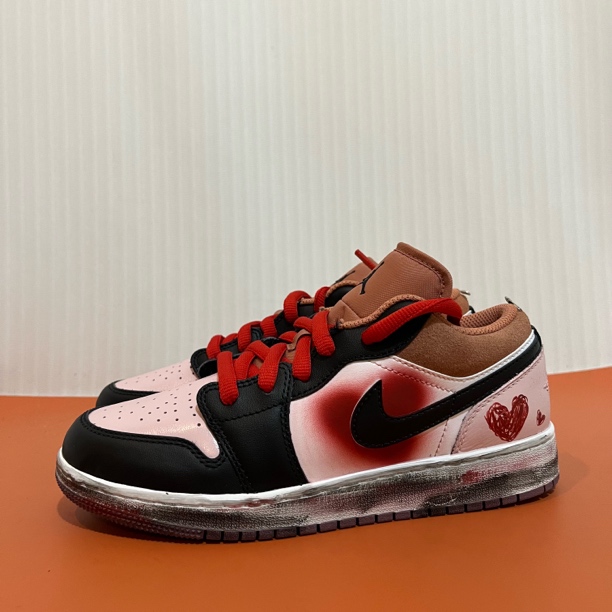 38码 AJ1链条做旧 有原盒 全新未使用