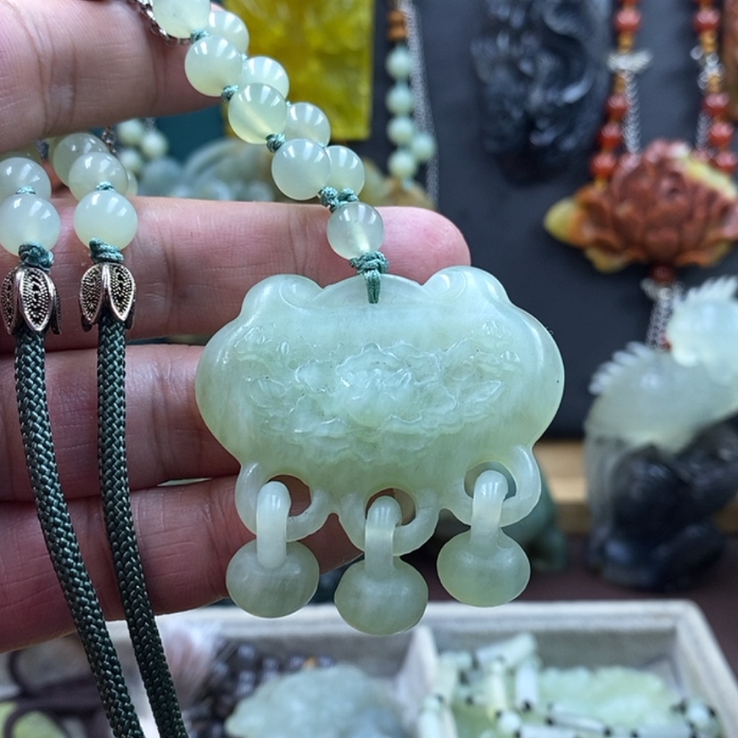 【闪购商品】未镶嵌岫玉吊坠