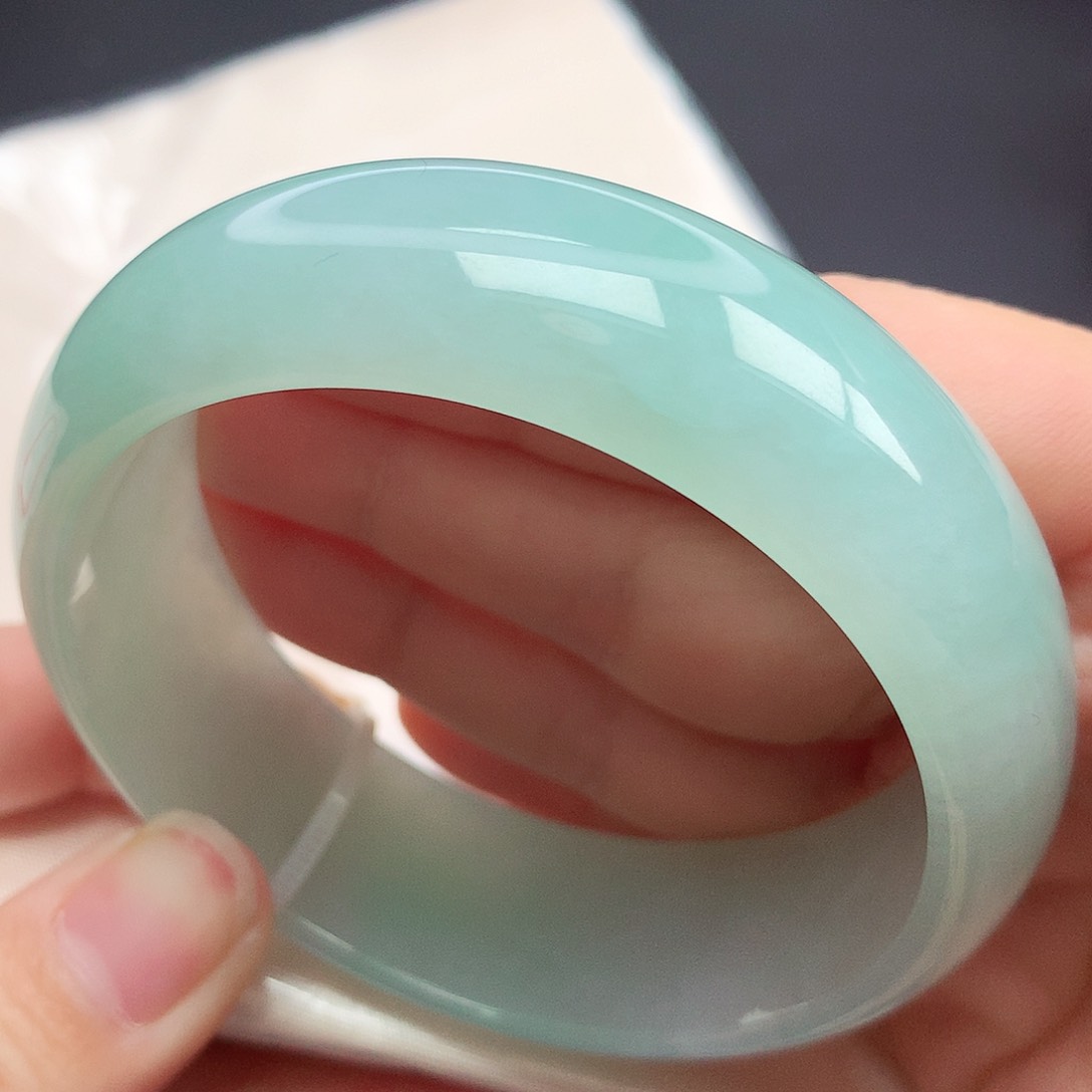 翡翠手镯未镶嵌08n n n n n n n