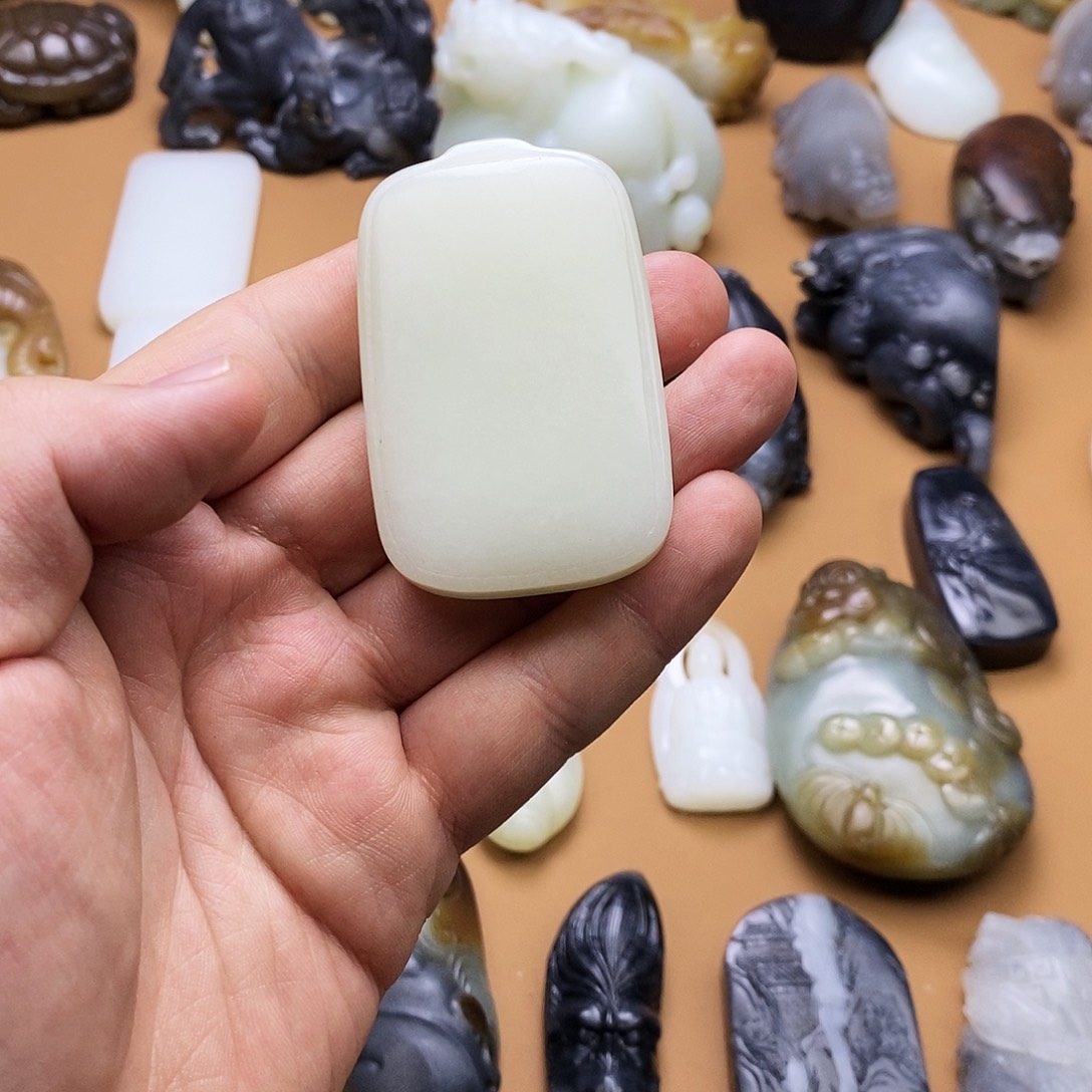 和田玉挂件未镶嵌