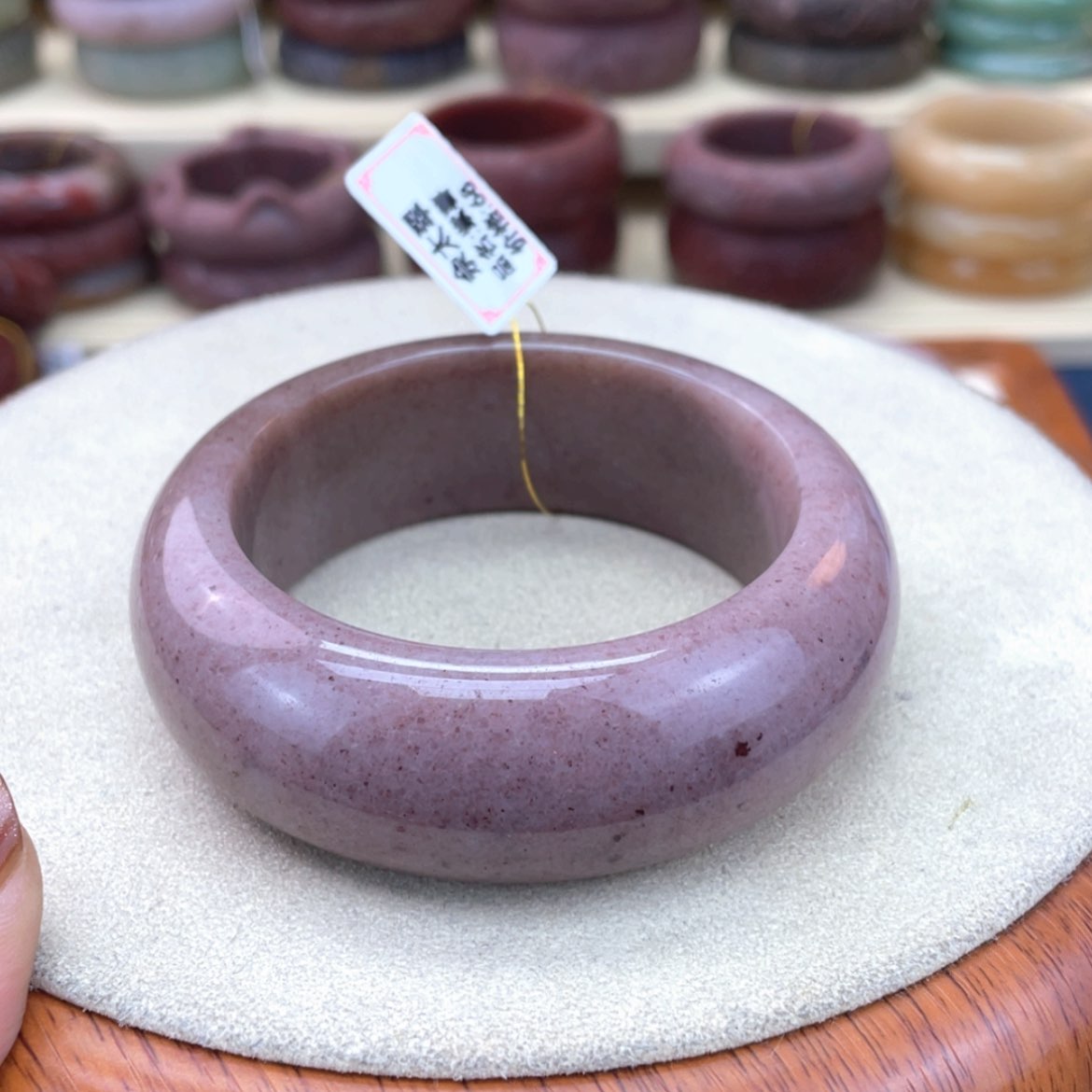 【闪购商品】石英质玉手镯未镶嵌