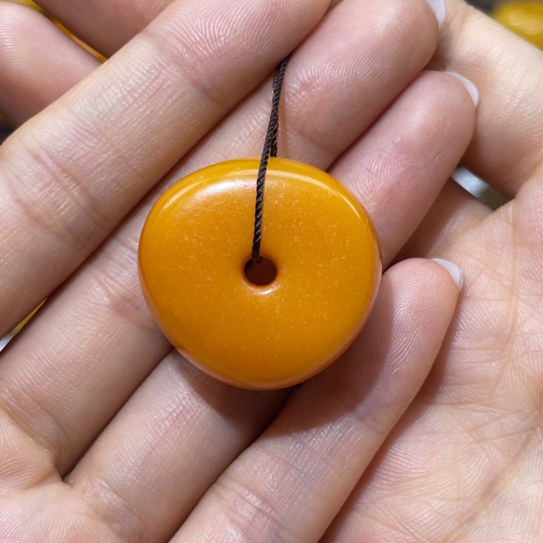 【闪购商品】琥珀裸石未镶嵌饼子