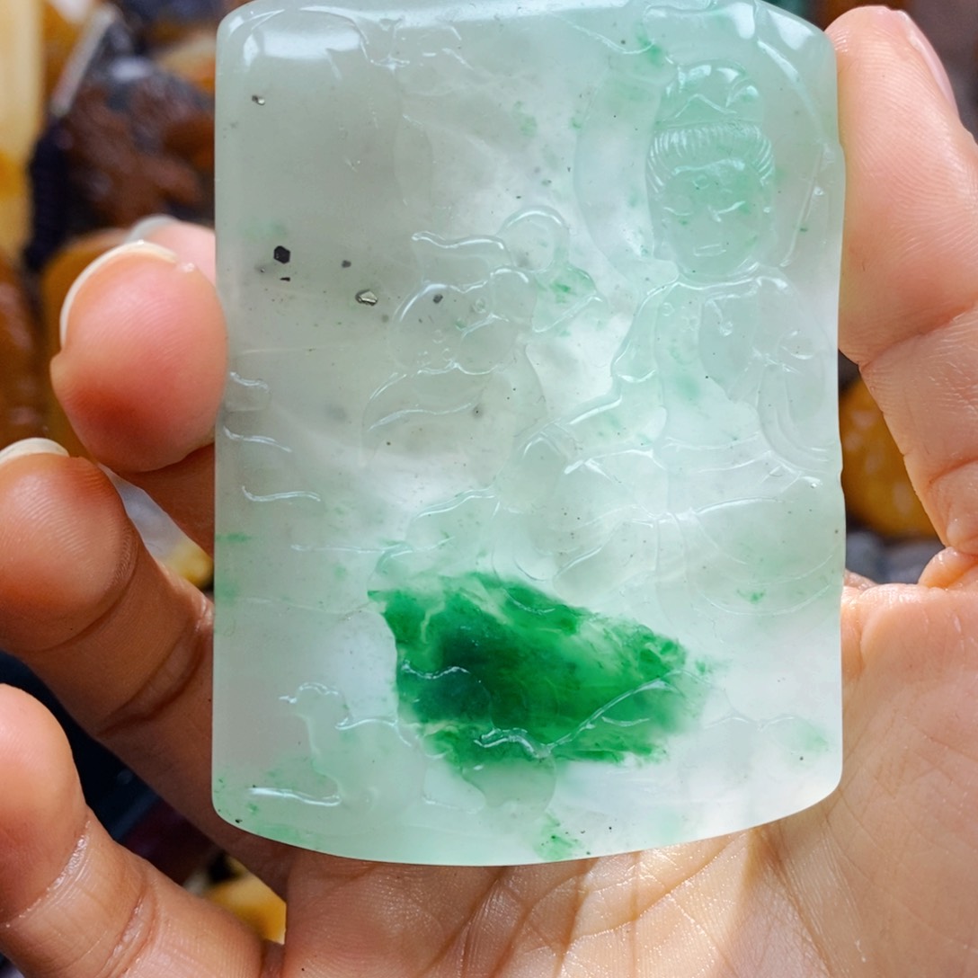 石英质玉未镶嵌颈饰