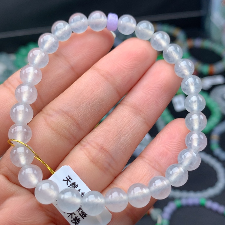 翡翠手镯未镶嵌卡