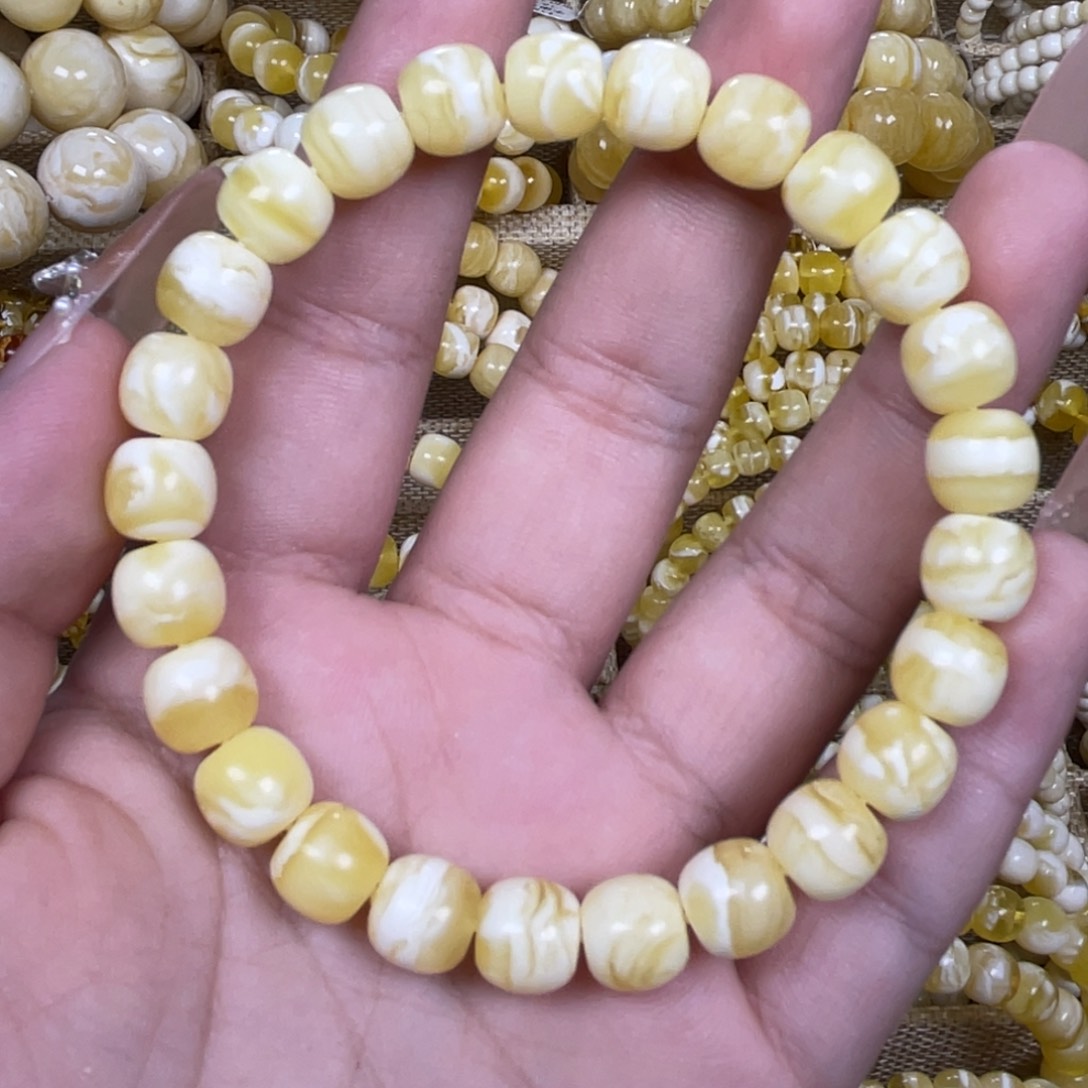 手绳琥珀未镶嵌8.5m