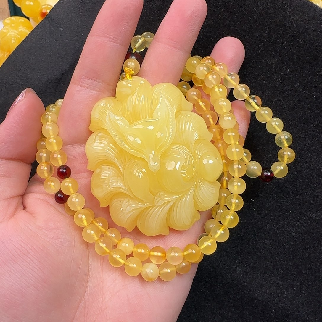 柠***檬蜜蜡未镶嵌珠宝奇石