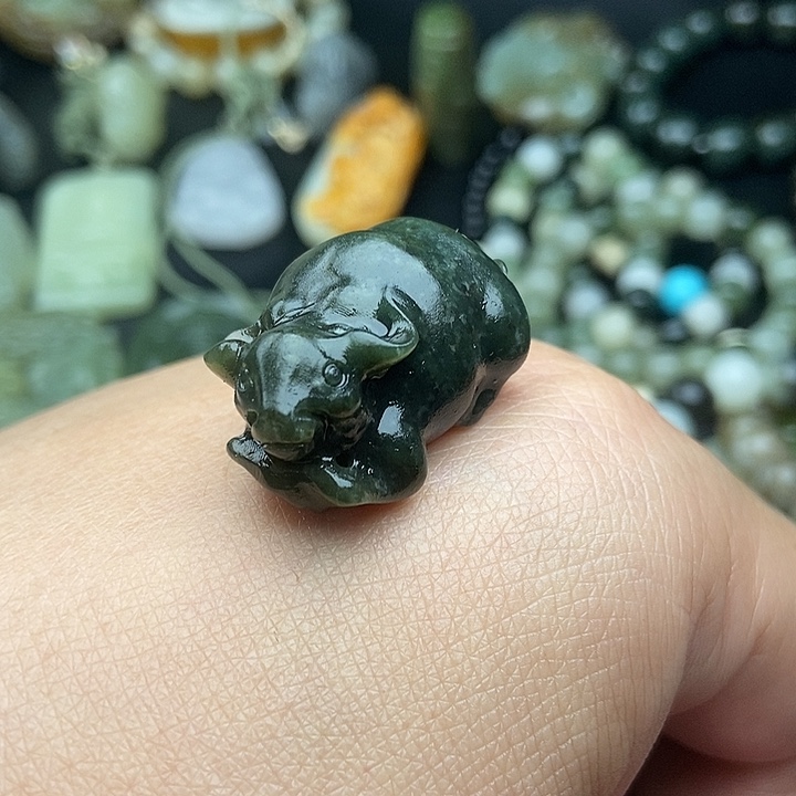 池***华和田玉（糖玉）未镶嵌珠宝奇石