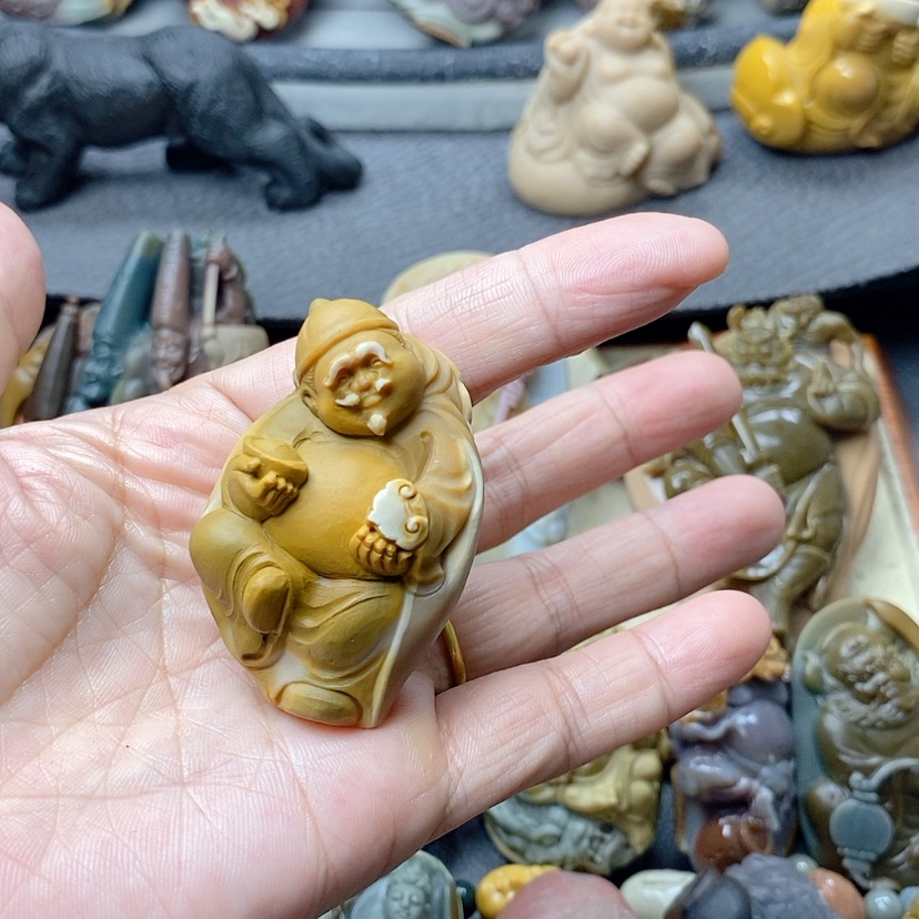 【闪购商品】定制石英质玉吊坠未镶嵌