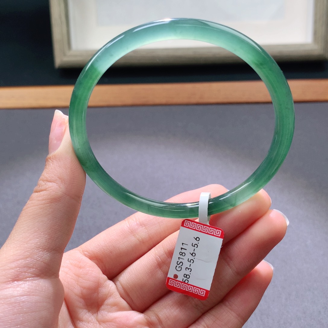 翡翠手镯未镶嵌天然翡翠手镯叮当镯