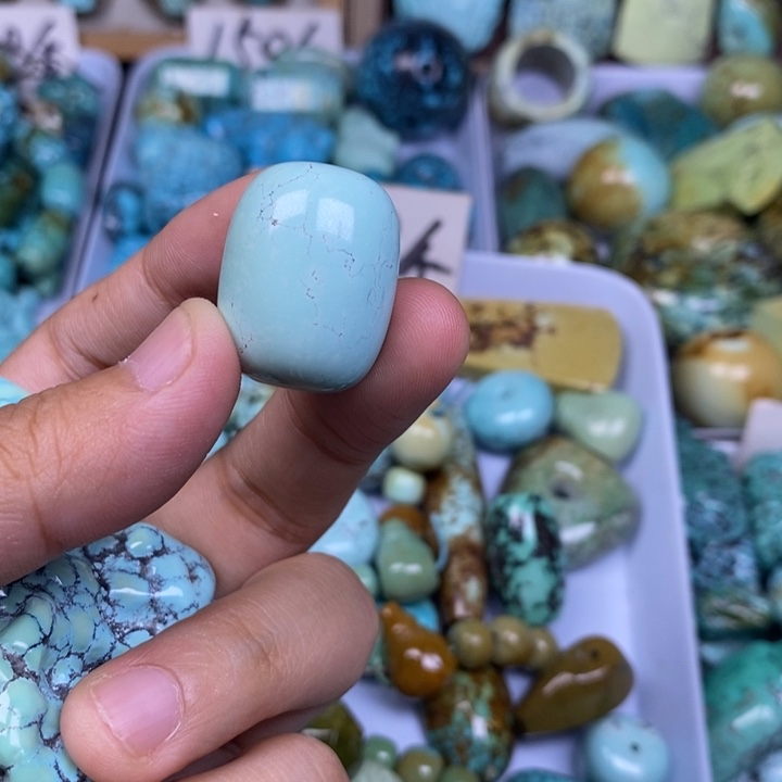 吾***岁未镶嵌绿松石颈饰