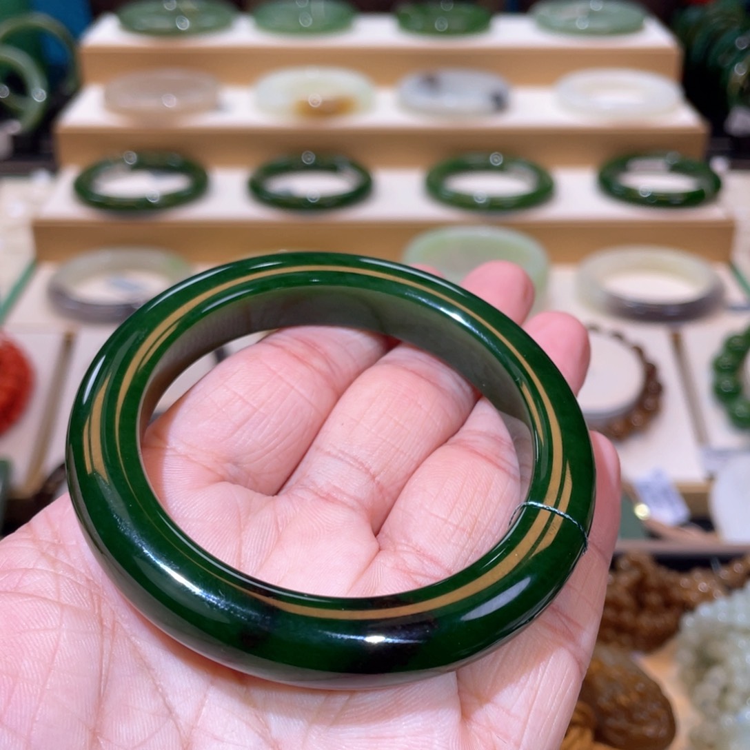 和田玉收藏级老坑碧玉菠菜绿手镯57未镶嵌