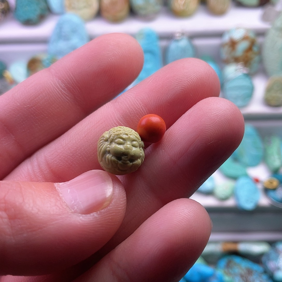 南红玛瑙颈饰未镶嵌