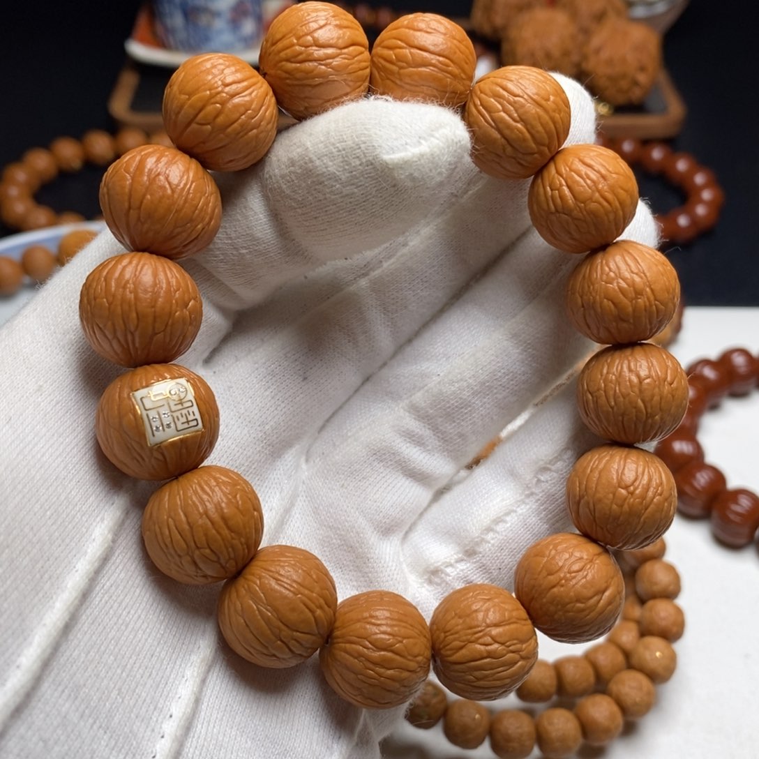 猴头核桃手串否**来聚宝盆