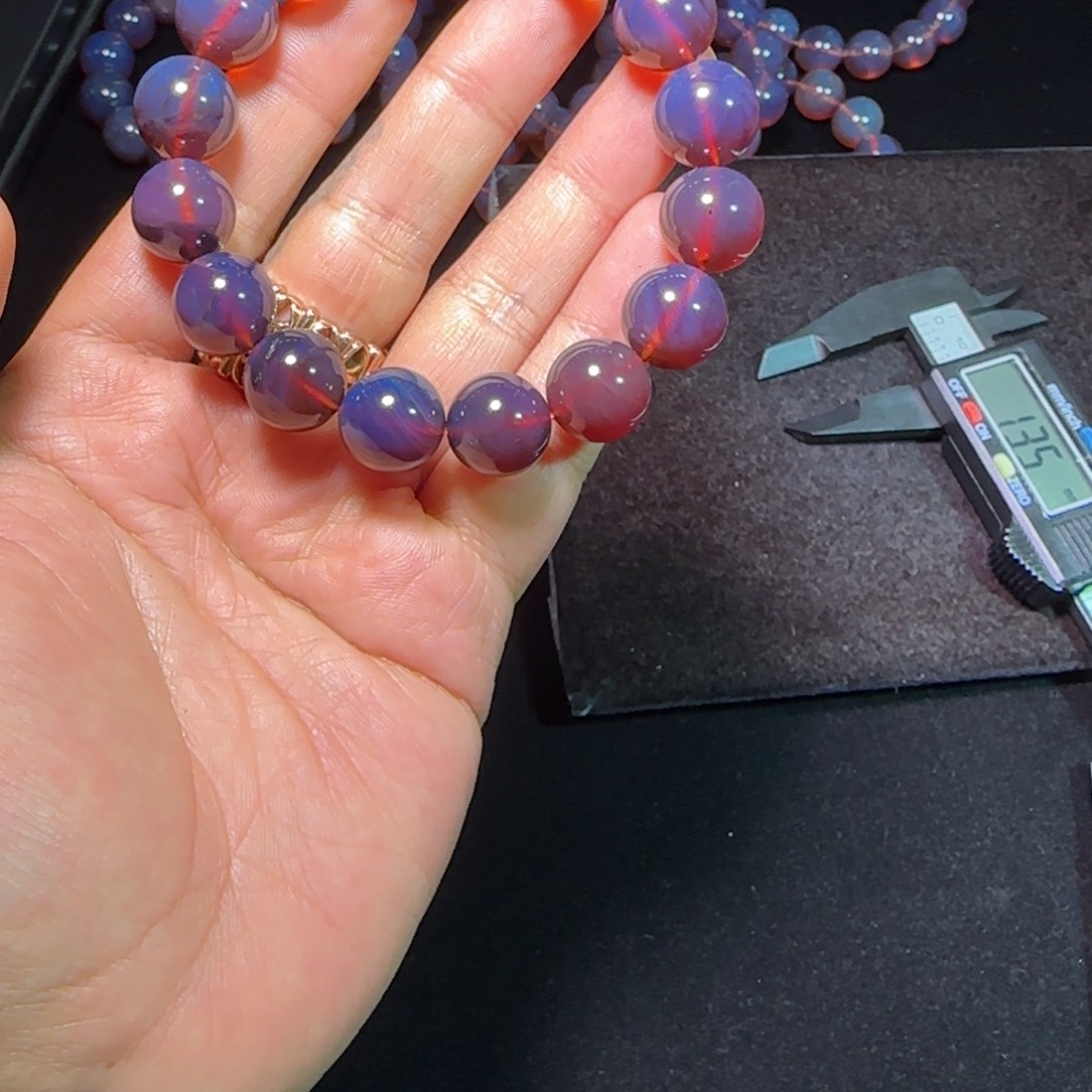 琥珀未镶嵌裸石琥珀