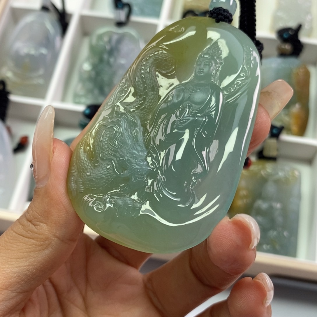 翡翠挂件未镶嵌新*翡翠
