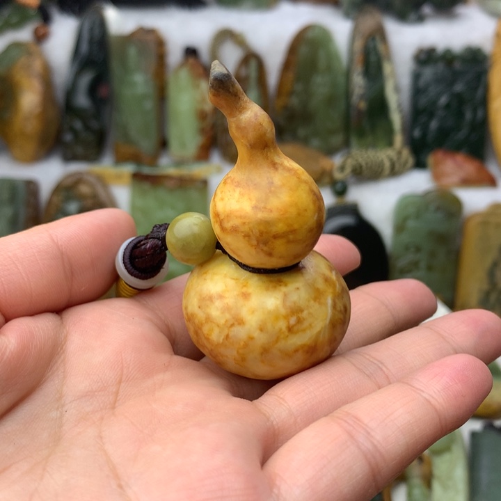 岫岩河磨玉（透闪石质玉）手把未镶嵌