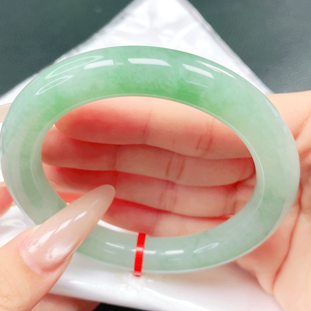 翡翠未镶嵌手镯57