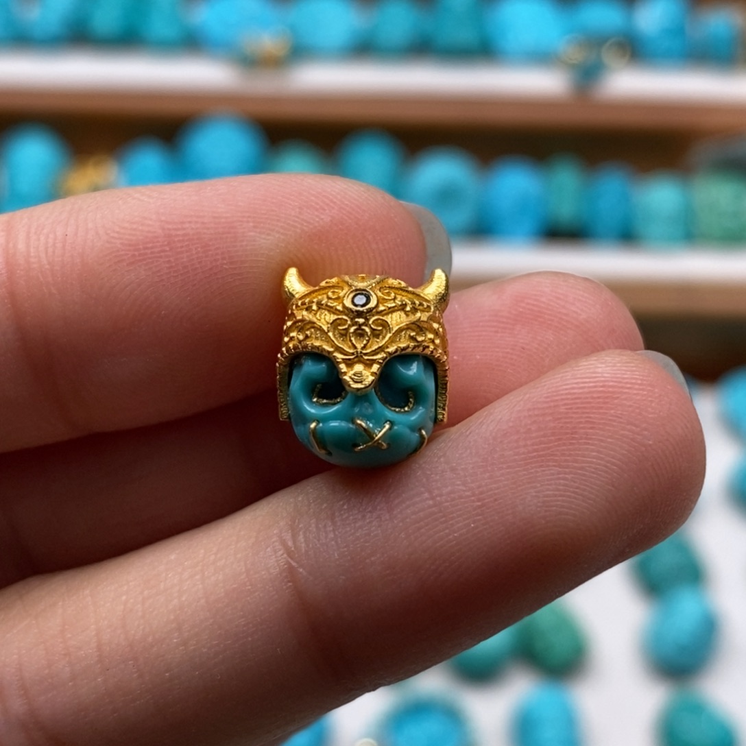 绿松石颈饰18K金镶嵌