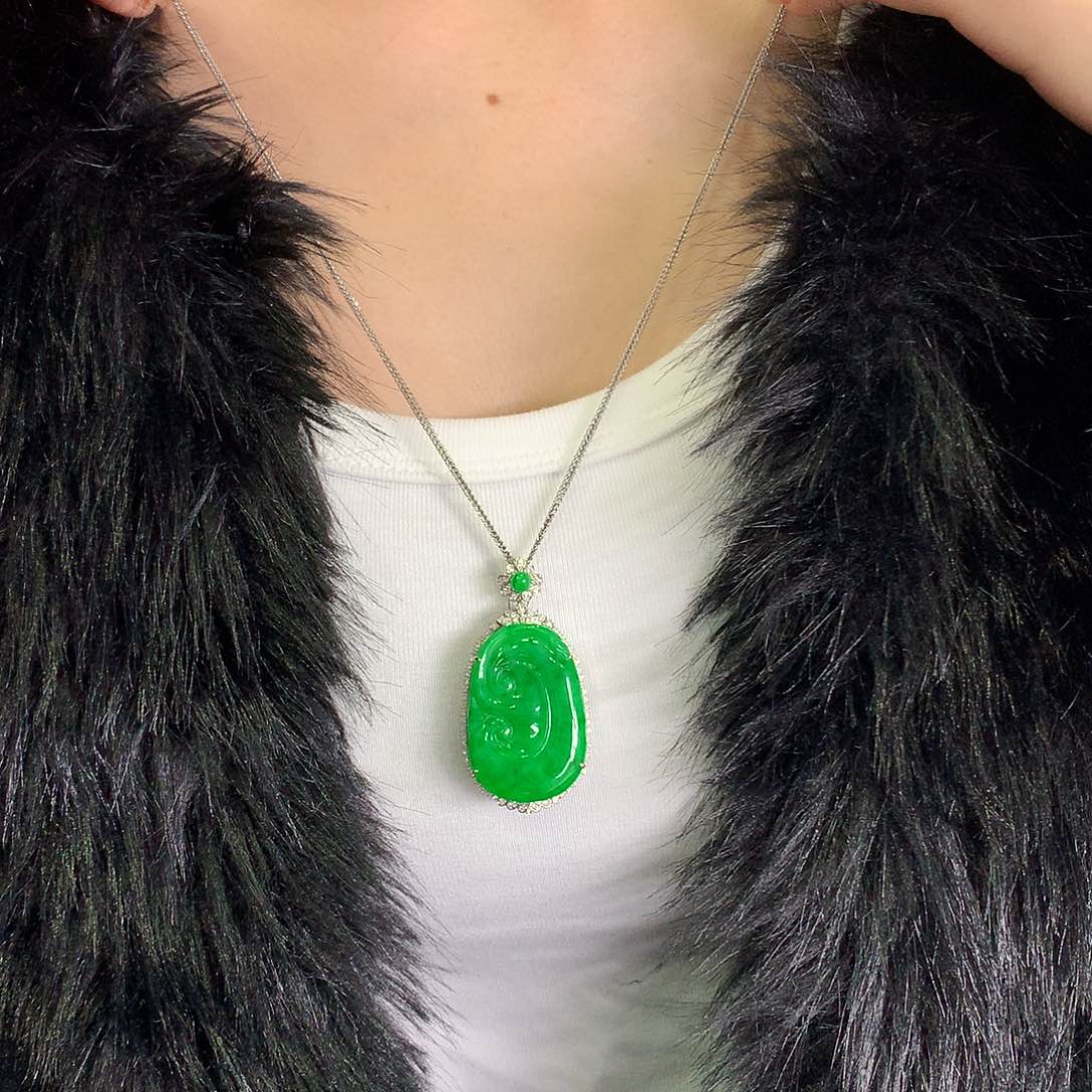 翡翠18K金镶嵌颈饰