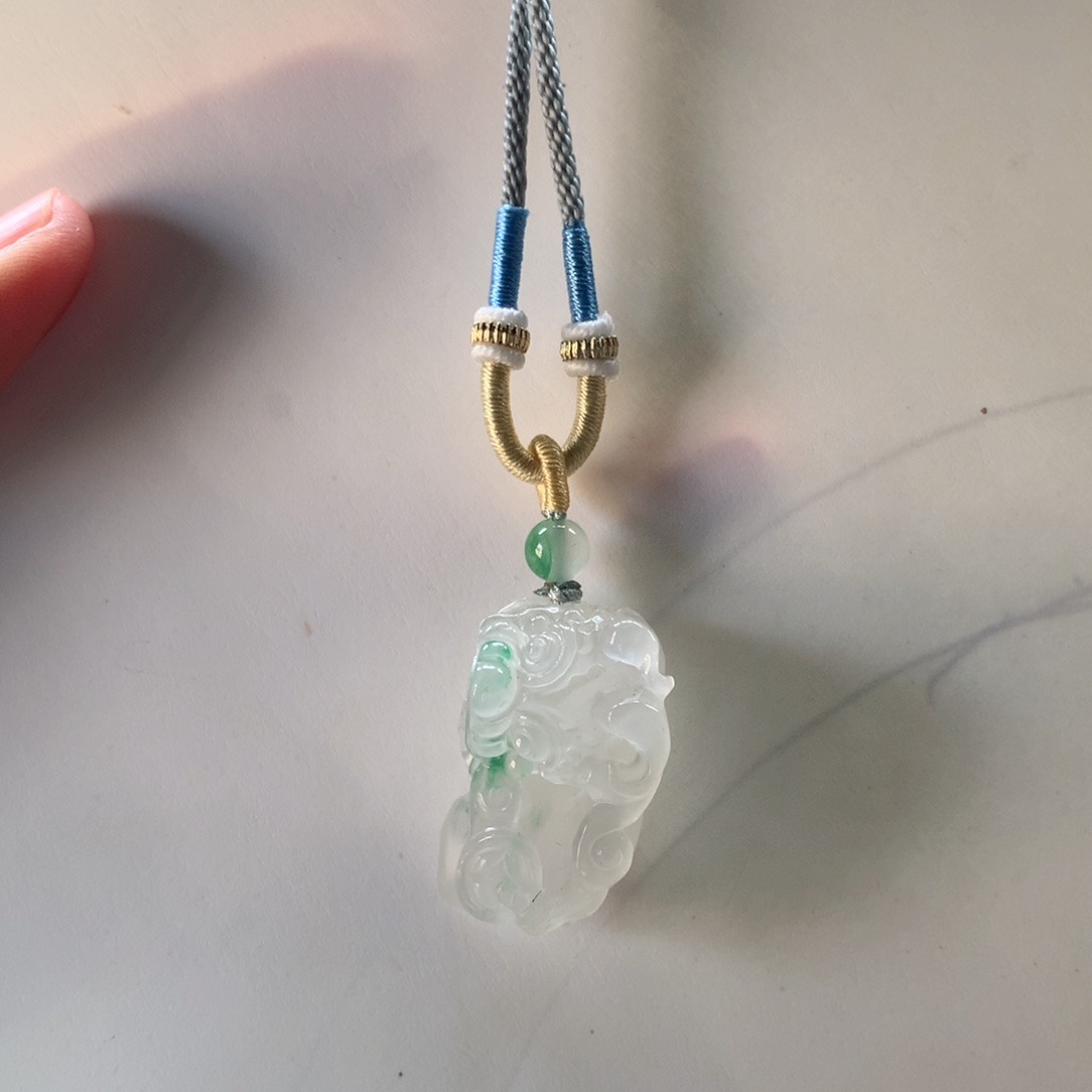 石英质玉颈饰未镶嵌公****的