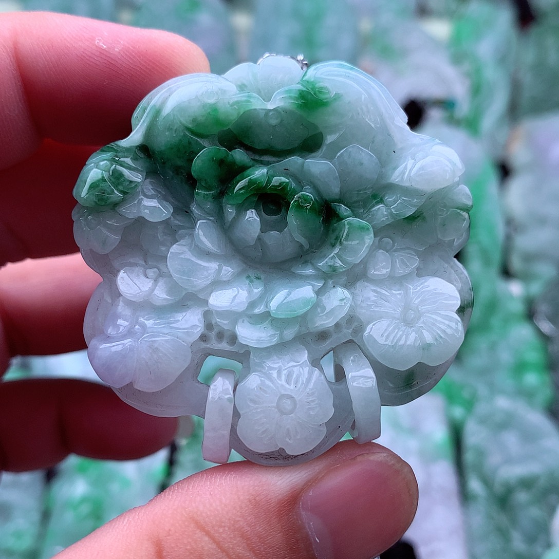 吊坠(不含链)未镶嵌翡翠