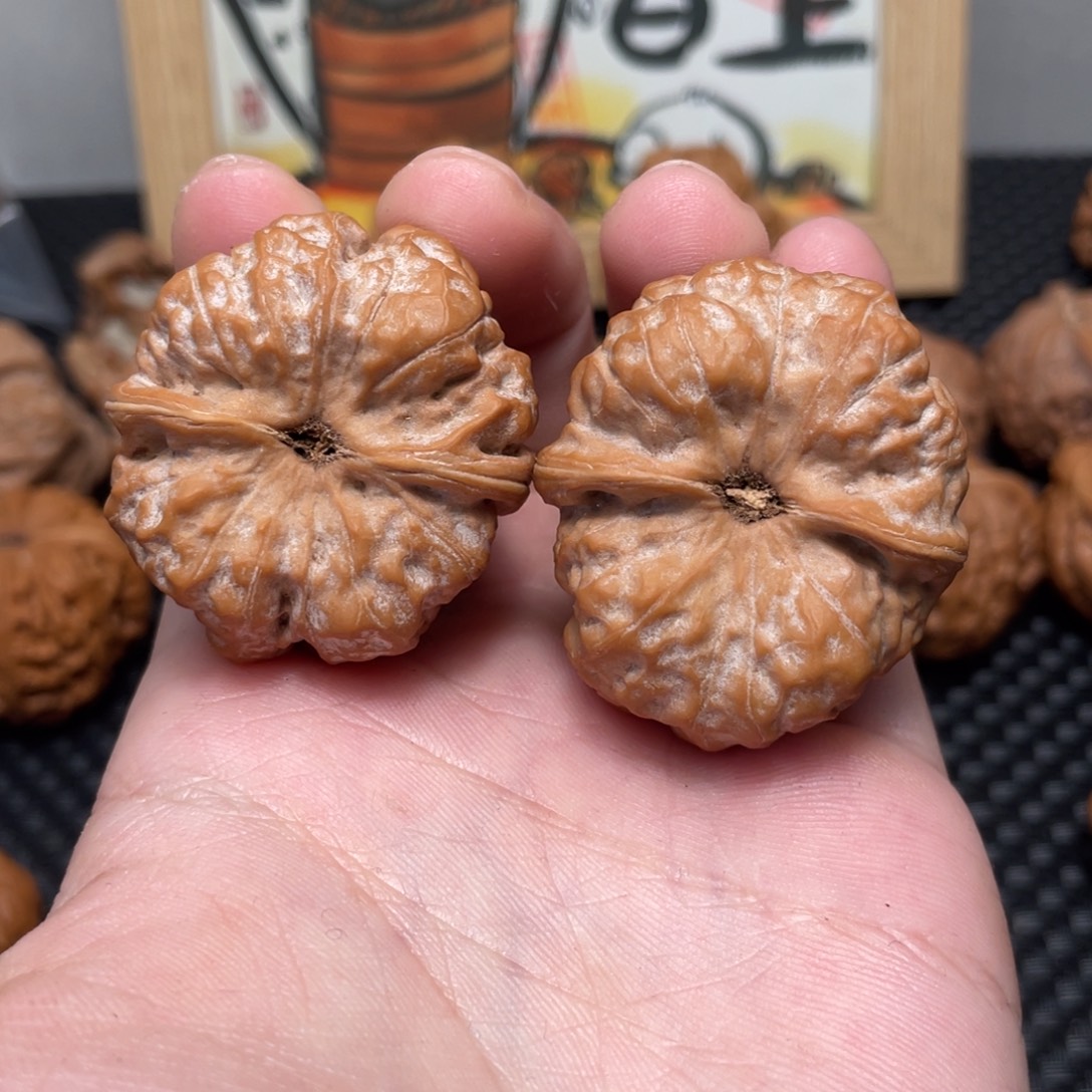 文玩核桃吊坠把玩文玩核桃蛤蟆头38尺42肚