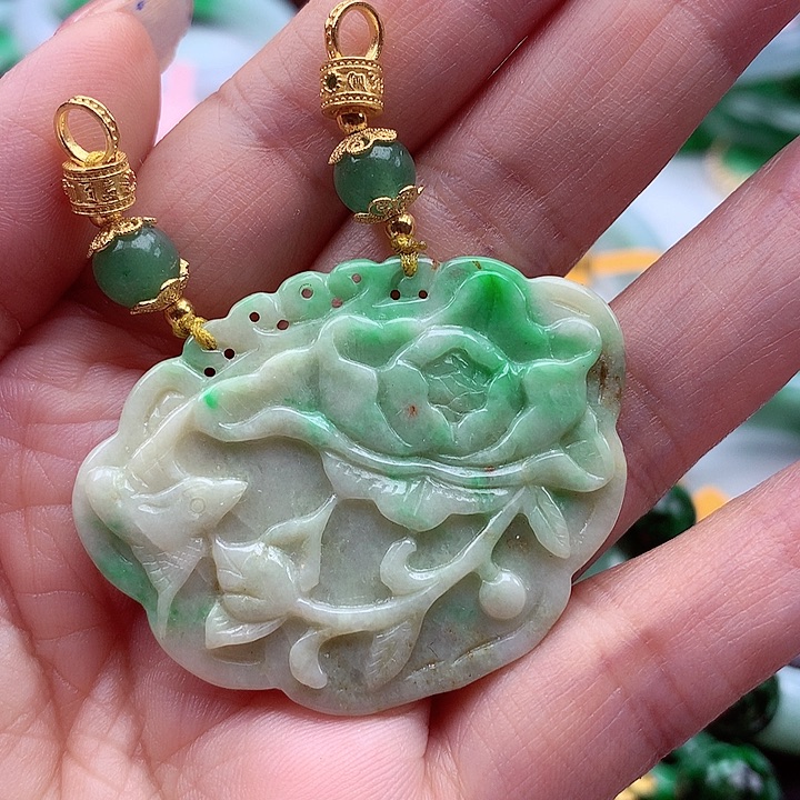 翡翠颈饰银S925镶嵌翡翠