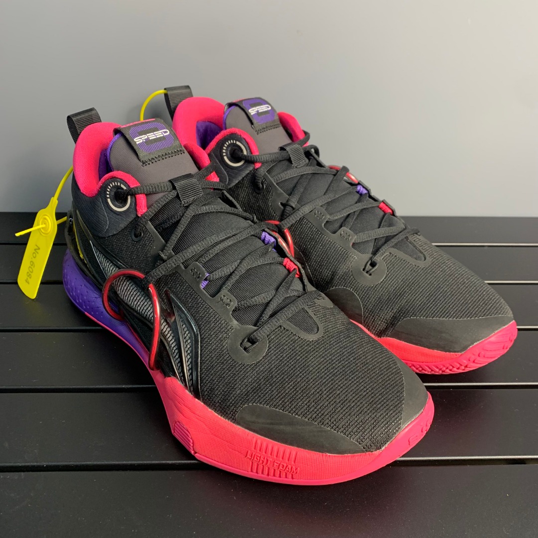 95新 45码闪击8黑粉 带原盒 下地个位数 实战球鞋 缓震/6084