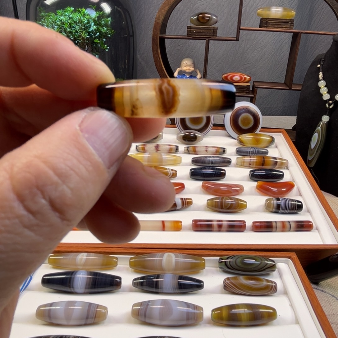 玛瑙/玉髓未镶嵌珠宝半成品