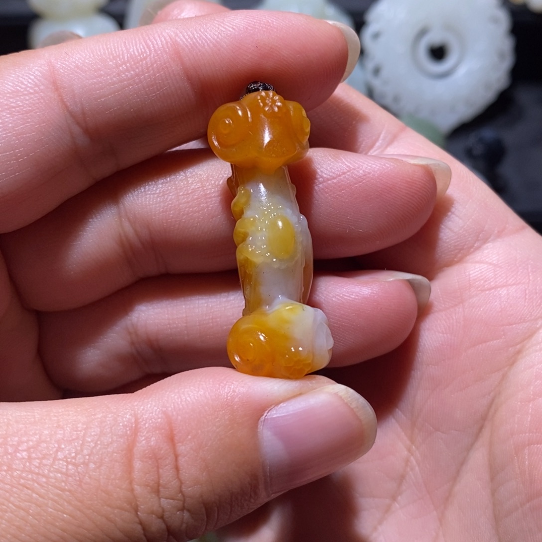 诚***S和田玉未镶嵌颈饰