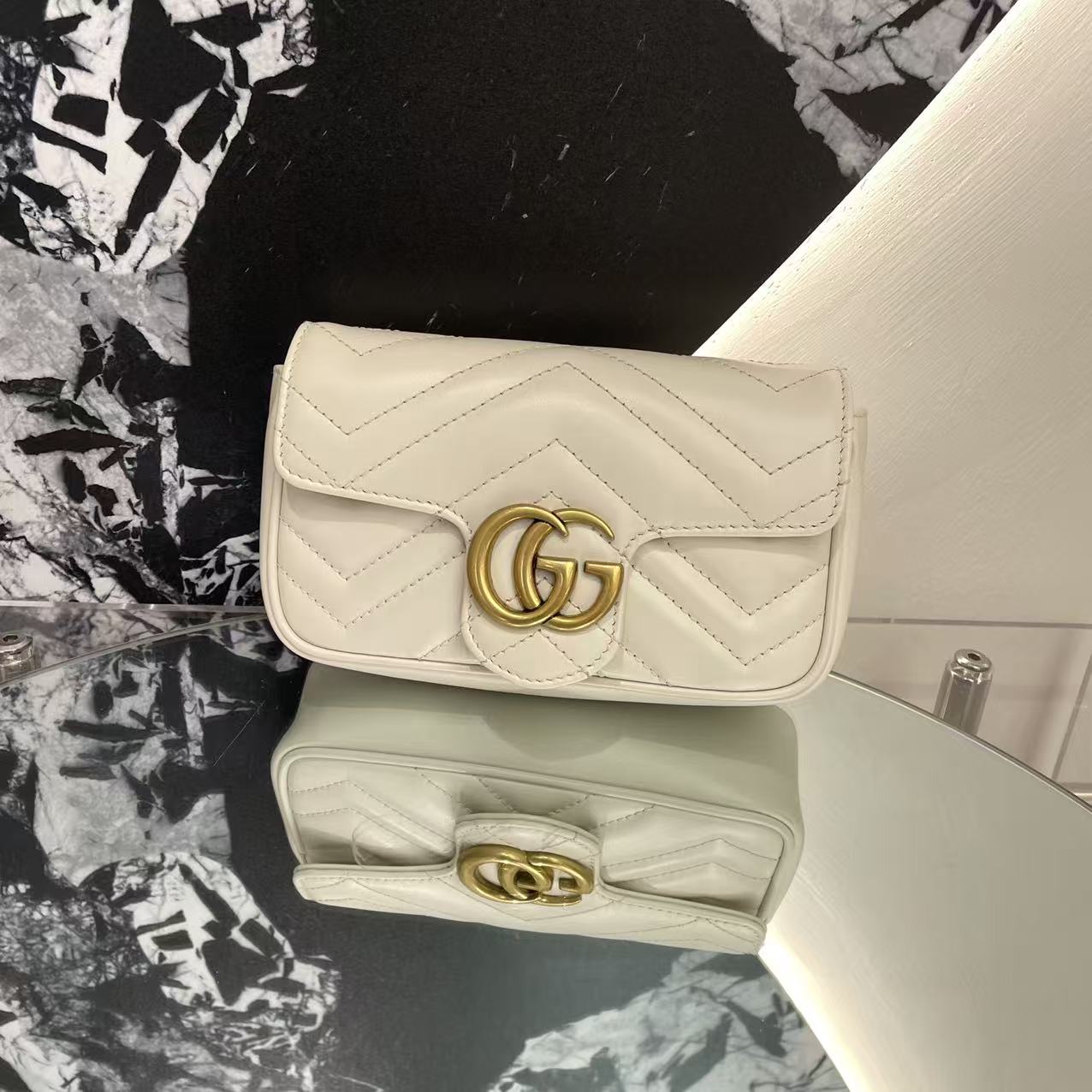 99新 GUCCI/古驰 98新 GG Marmont超mini白色 斜挎包