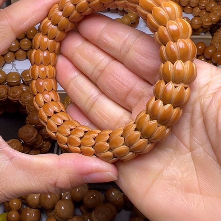 吊坠橄榄核聚宝盆