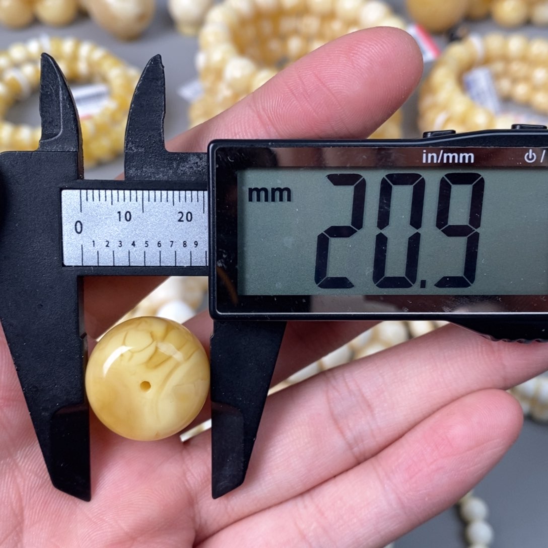 蜜蜡珠宝奇石未镶嵌