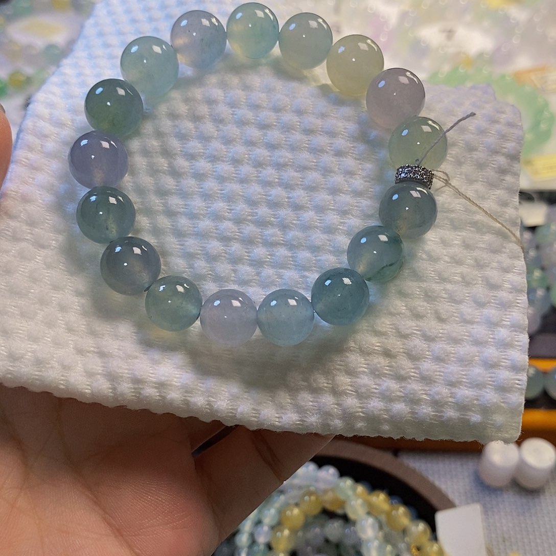 未镶嵌定制翡翠翡翠.