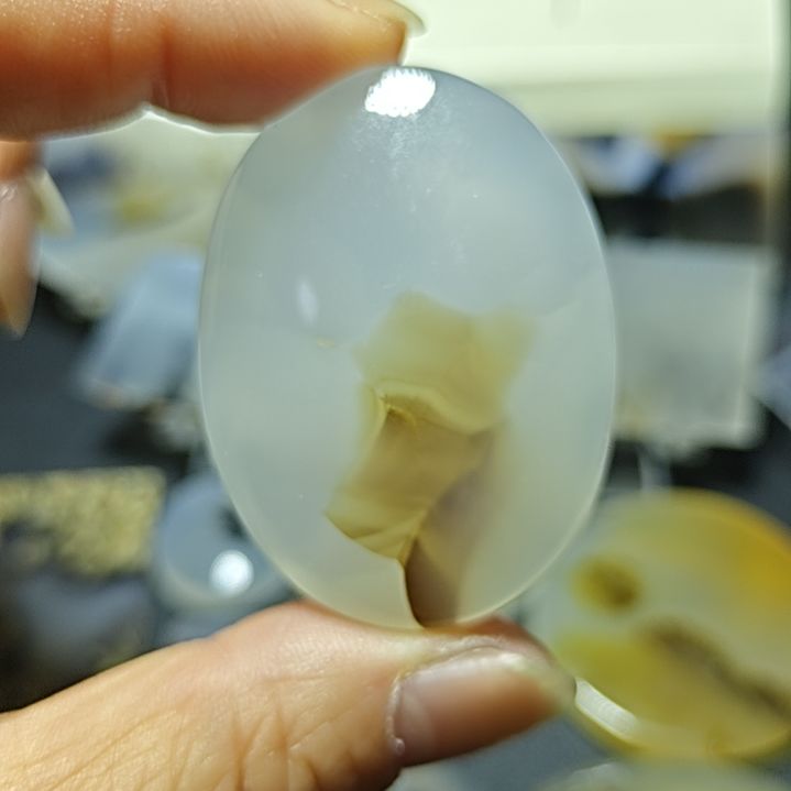 玛瑙/玉髓未镶嵌珠宝奇石