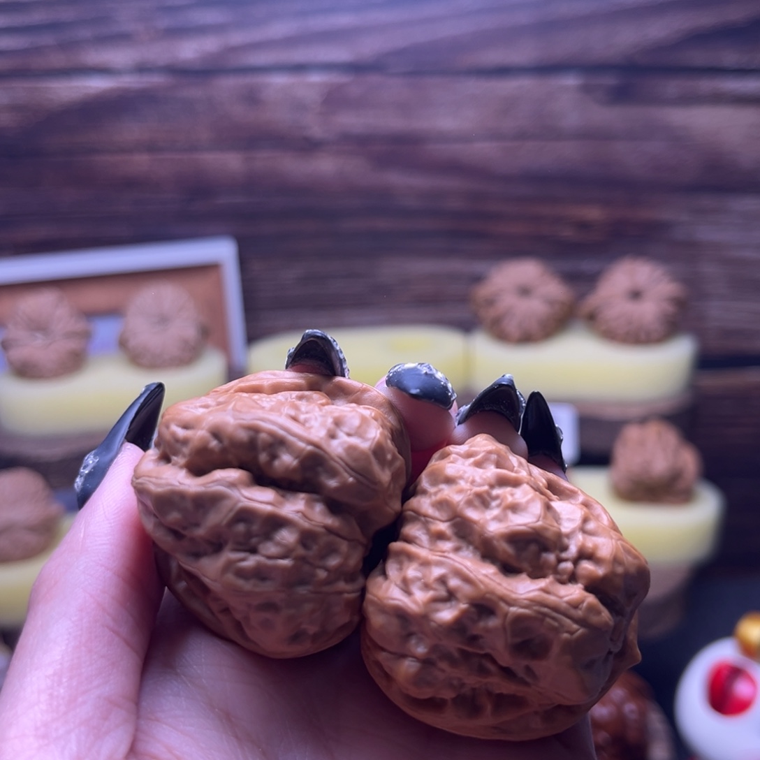 大***宸桃核吊坠蛤蟆头闪60