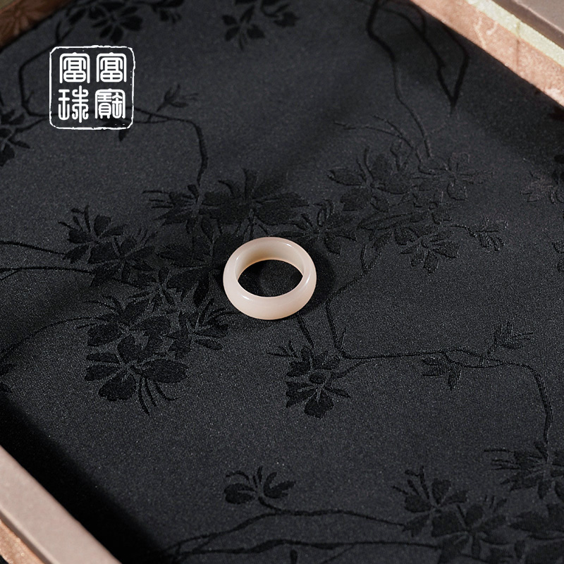 【柔柔】富富珠宝 和田玉百搭戒指（天然珠宝多样性发）