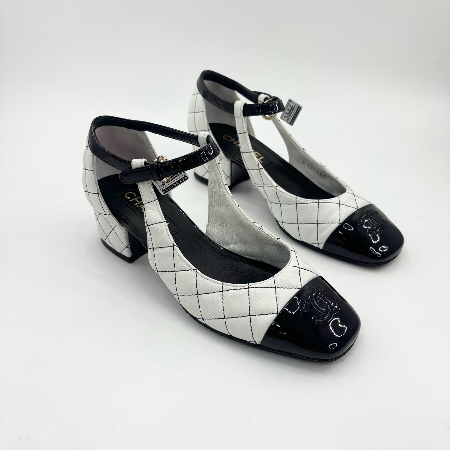 95新 Chanel/香奈儿 37.5码/黑白拼接双c玛丽珍鞋/p0136