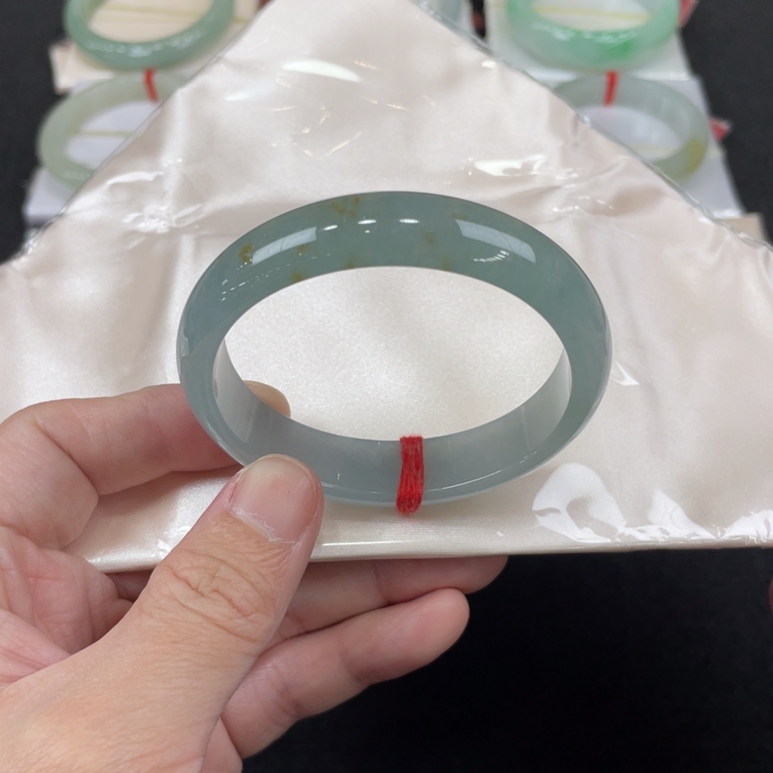 翡翠手镯未镶嵌54贵妃